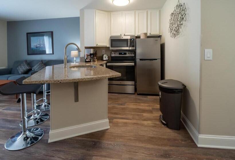 Студия Стандарт, The Cove Of Lake Geneva