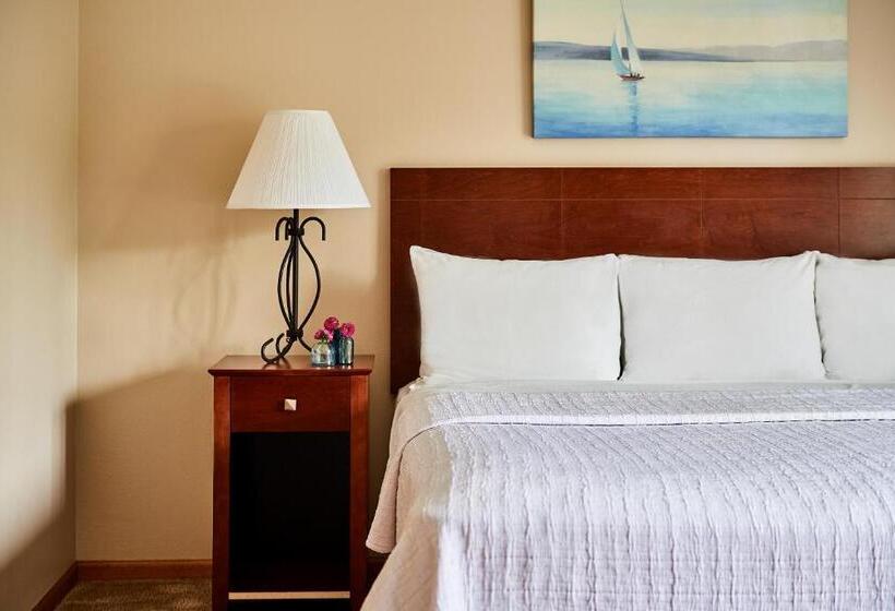 Люкс, The Cove Of Lake Geneva