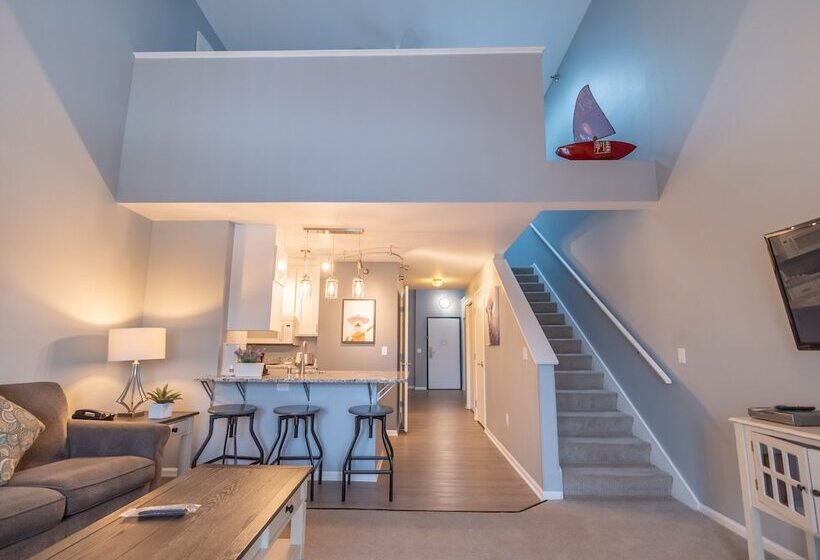 Люкс, The Cove Of Lake Geneva