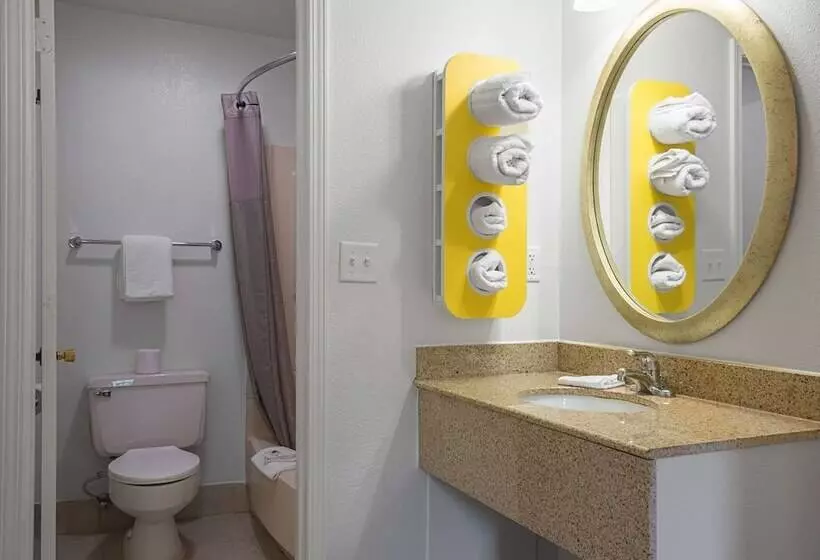 2ダブルベッドのスタンダードルーム, Motel 6columbus, Oh Osu
