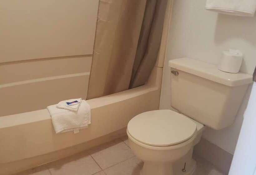 חדר סטנדרט שתי מיטות זוגיות, Motel 6columbus, Oh  Osu