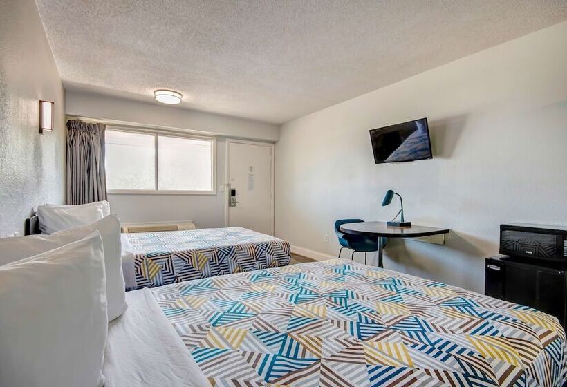חדר סטנדרט שתי מיטות זוגיות, Motel 6columbus, Oh  Osu