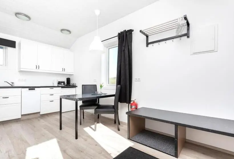 استودیوی استاندارد, Hvammból Guesthouse