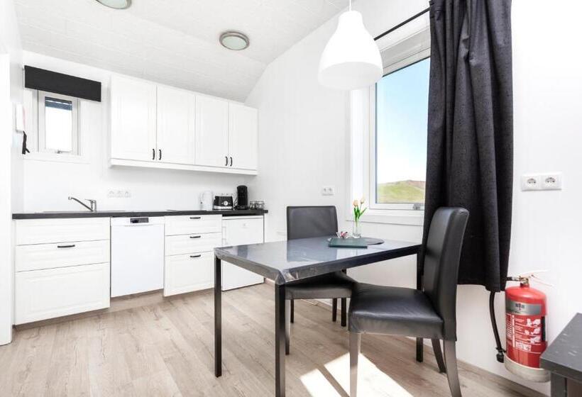 استودیوی استاندارد, Hvammból Guesthouse