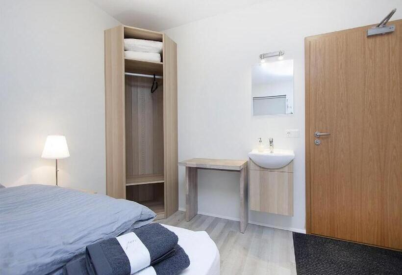 اتاق استاندارد با سرویس بهداشتی مشترک, Kef Guesthouse By Keflavík Airport