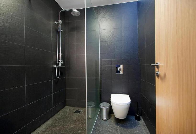 اتاق خانوادگی با سرویس بهداشتی مشترک, Kef Guesthouse By Keflavík Airport