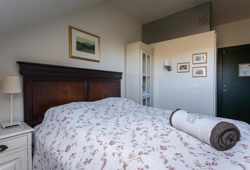 اتاق اکونومی, Budir