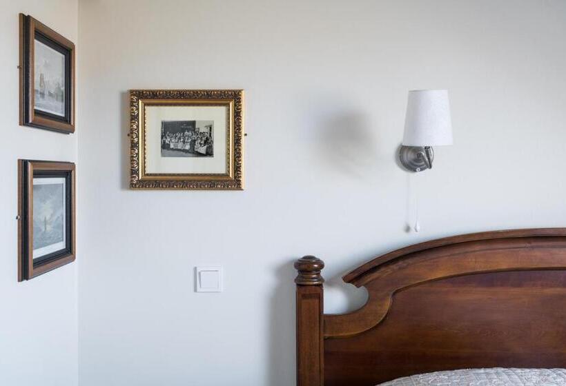 اتاق اکونومی, Budir