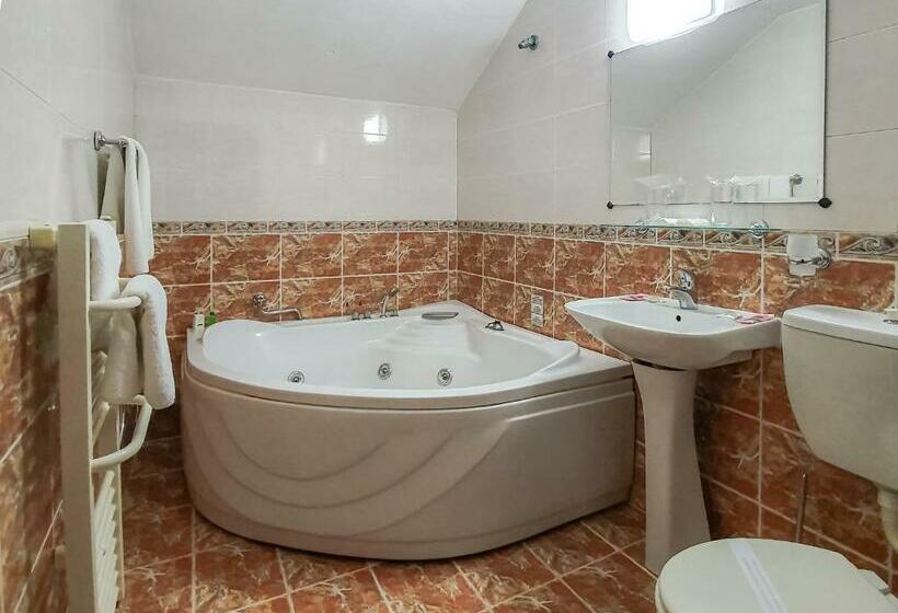 Апартаменты 2 Спальни, Dolna Bania