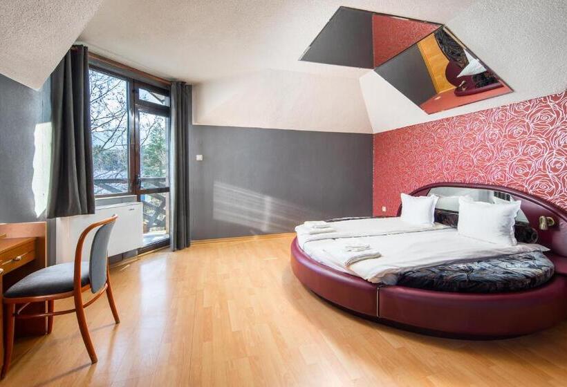 Апартаменты 2 Спальни, Dolna Bania