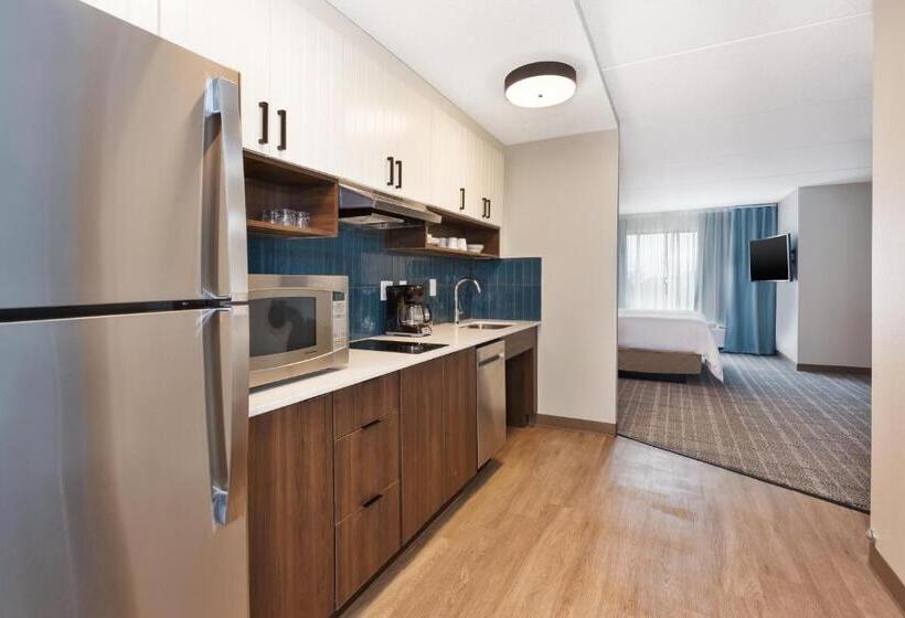 Люкс Deluxe Кровать Кинг, Staybridge Suites Pittsburgh Airport, An Ihg
