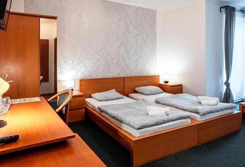 Номер Стандарт Трехместный, Penzion Hurikán 63