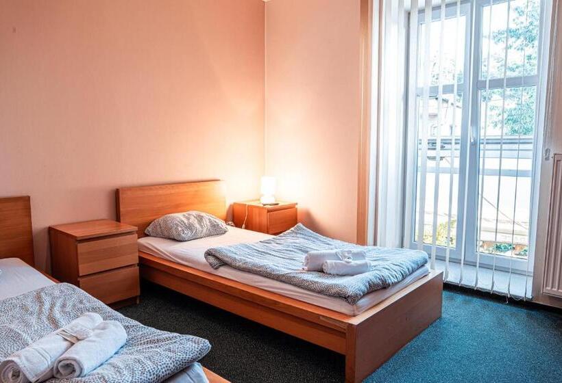 Номер Стандарт, Penzion Hurikán 63