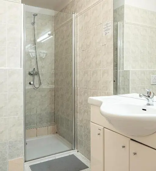 Standard Yhden Hengen Huone, Penzion Hurikán 63