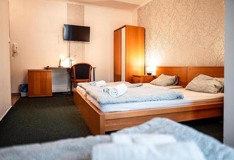 Номер Стандарт Трехместный, Penzion Hurikán 63