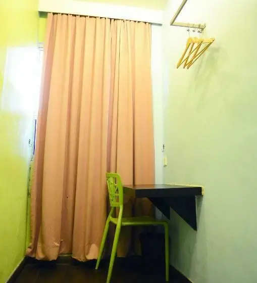 Standard-huone, Newland