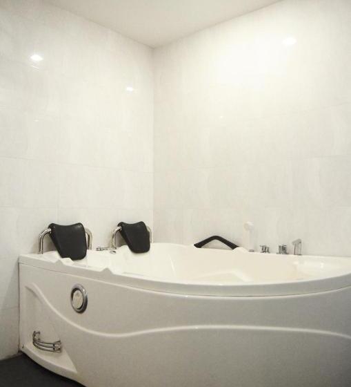 Quarto Deluxe, Newland