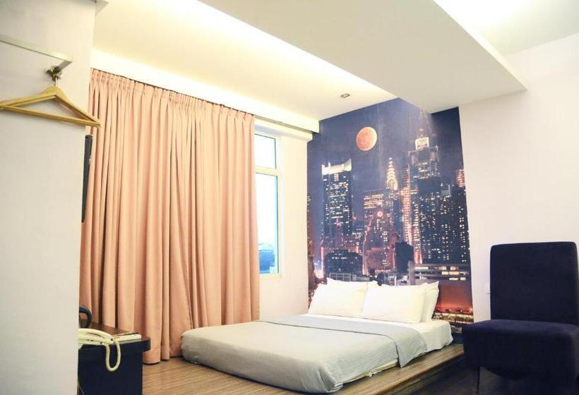 Номер Deluxe, Newland