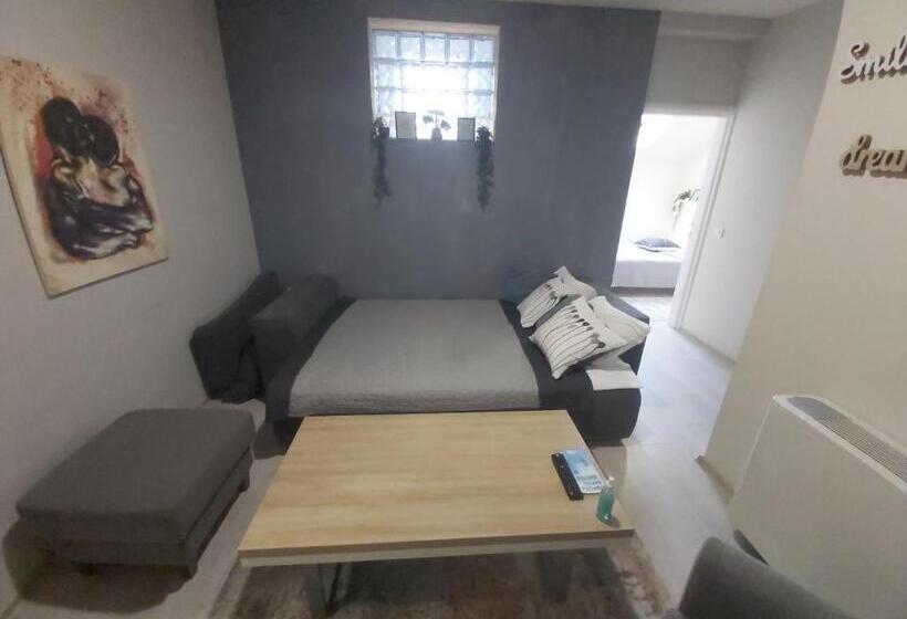 اتاق خانوادگی, Vonamor Rooms