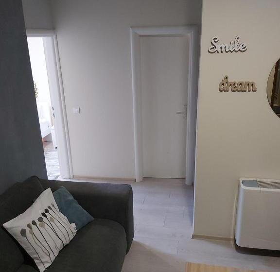 اتاق خانوادگی, Vonamor Rooms