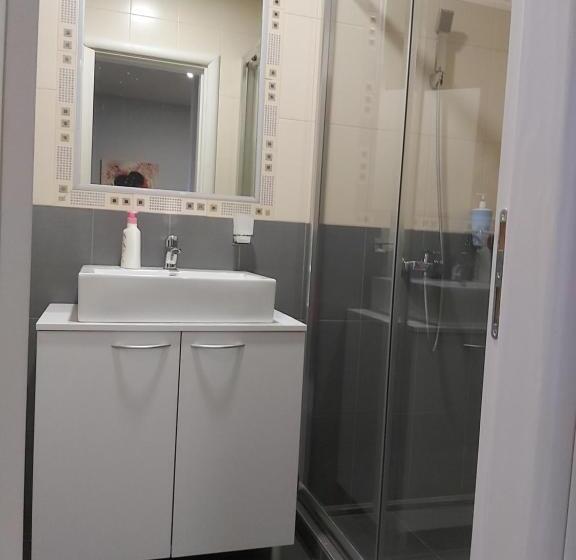 اتاق خانوادگی, Vonamor Rooms