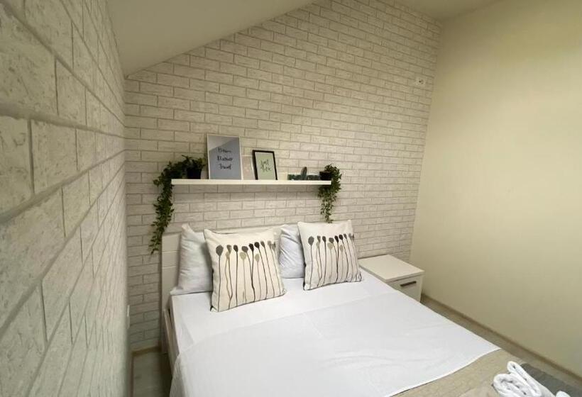 اتاق خانوادگی, Vonamor Rooms