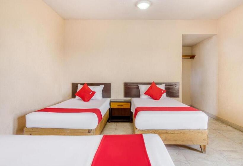 Семейный Номер, Capital O Hotel La Siesta, Gomez Palacio