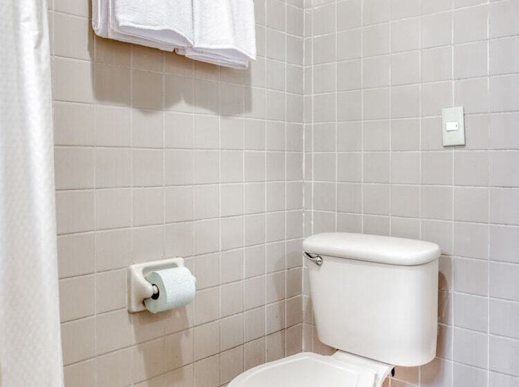 Семейный Номер, Capital O Hotel La Siesta, Gomez Palacio