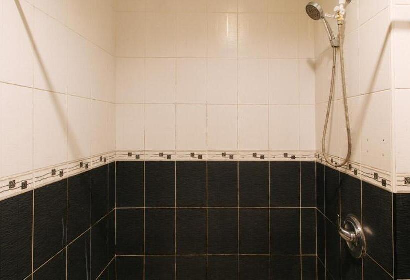 اتاق خانوادگی, Reddoorz @ Km 50 Aguinaldo Highway Tagaytay