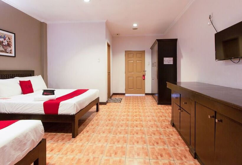 Family Room, Reddoorz @ Km 50 Aguinaldo Highway Tagaytay