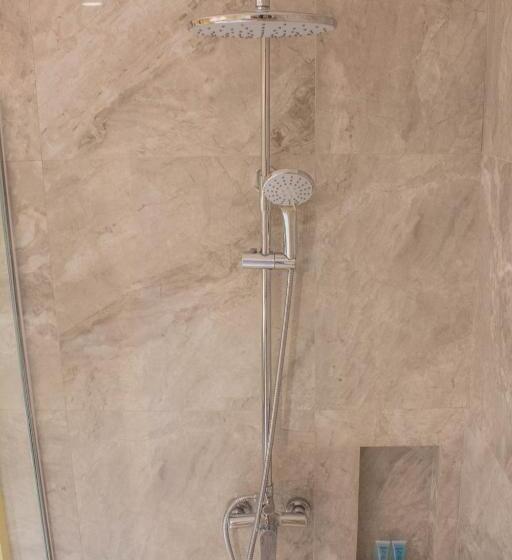 חדר סטנדרט, Suni Sentani   Managed By East Season