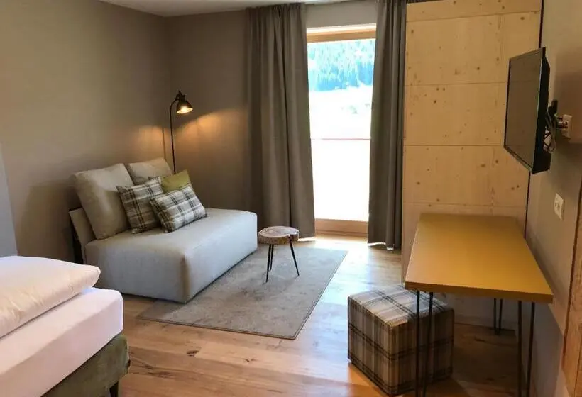 バルコニー付きデラックスルーム, Klein Fein Hotel Zum Graf