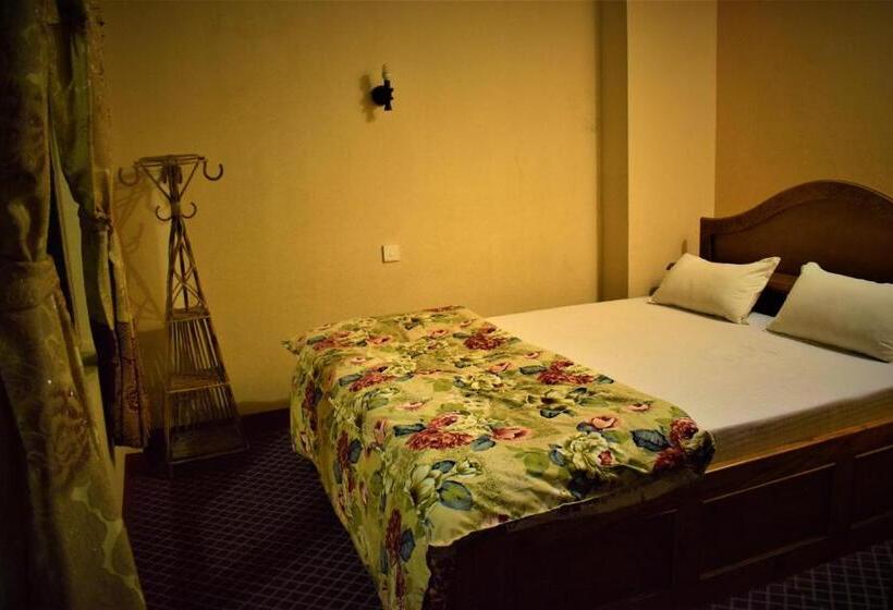 اتاق استاندارد با تخت بزرگ, Berg House Cafe And