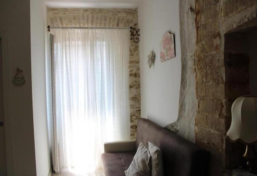 标准三人间, Il Viandante