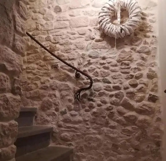 اتاق استاندارد سه نفره, Il Viandante