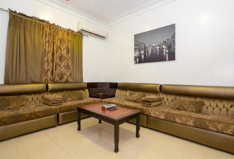 דירת חדר, Happy Beach Basateen