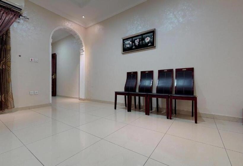 דירת שלושה חדרים, Happy Beach Basateen