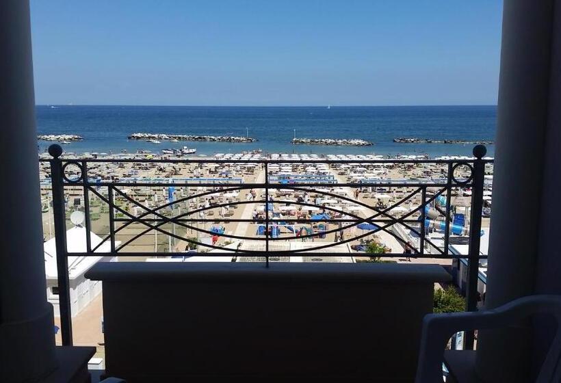 اتاق استاندارد چهار تخته با چشم‌انداز دریا, Continental