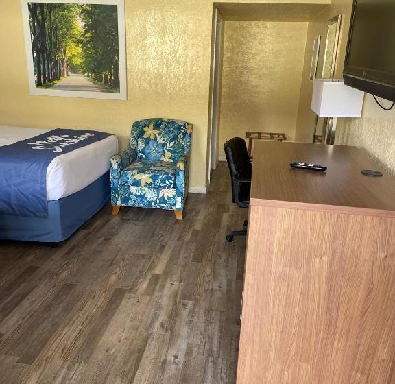 غرفة قياسية لذوى الاحتياجات الخاصة, Days Inn By Wyndham Gainesville University