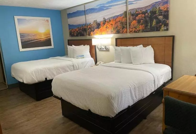 ２ダブルベッドのスタンダードルーム, Days Inn By Wyndham Lexington