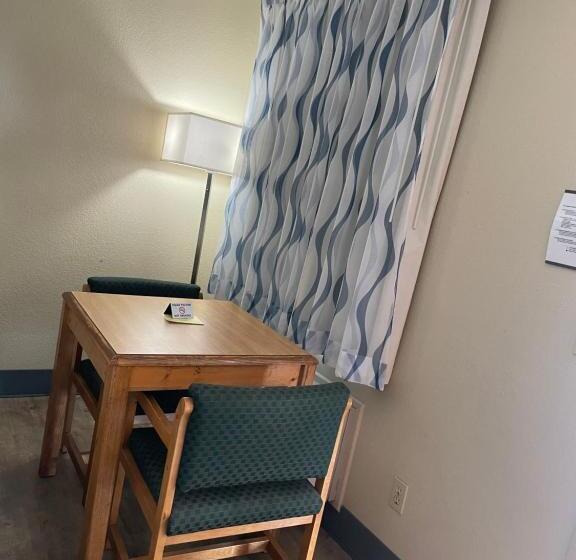 غرفه قياسيه سريرين مزدوجين, Days Inn By Wyndham Lexington