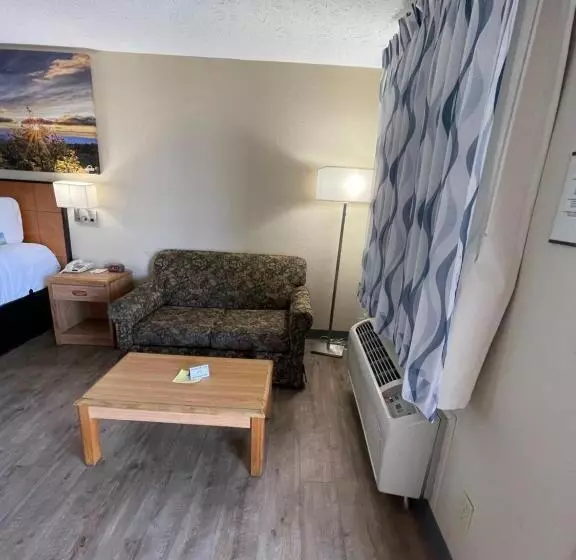 キングサイズベッドのスタンダードルーム, Days Inn By Wyndham Lexington