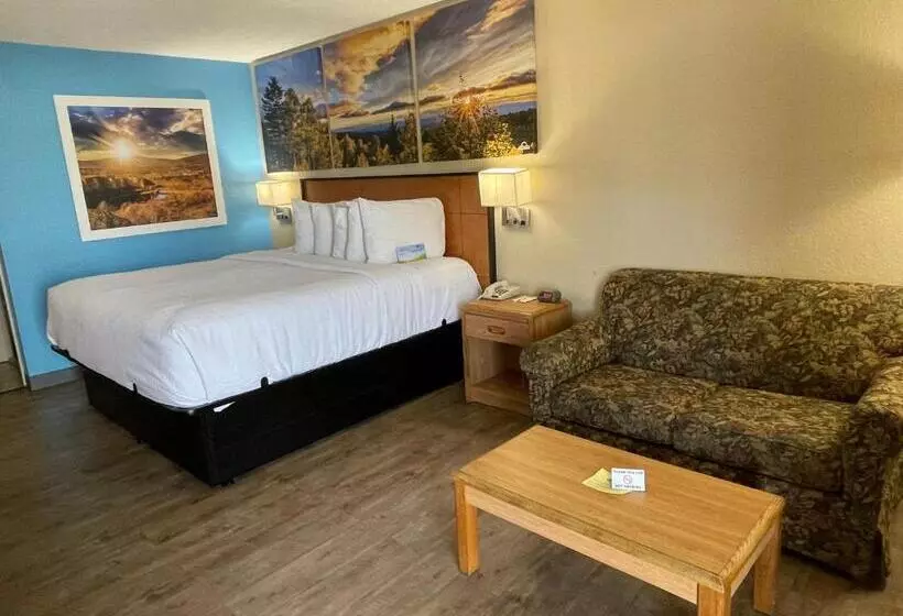 キングサイズベッドのスタンダードルーム, Days Inn By Wyndham Lexington