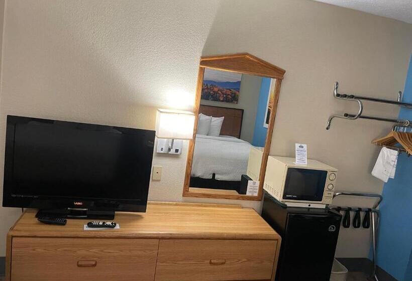 חדר סטנדרט עם מיטת קינג, Days Inn By Wyndham Lexington