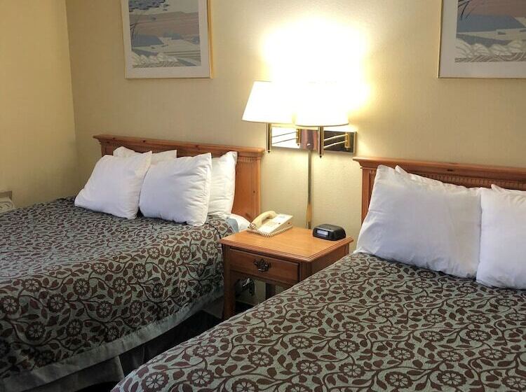 اتاق استاندارد با 2 تخت دوبل, Days Inn By Wyndham Medford