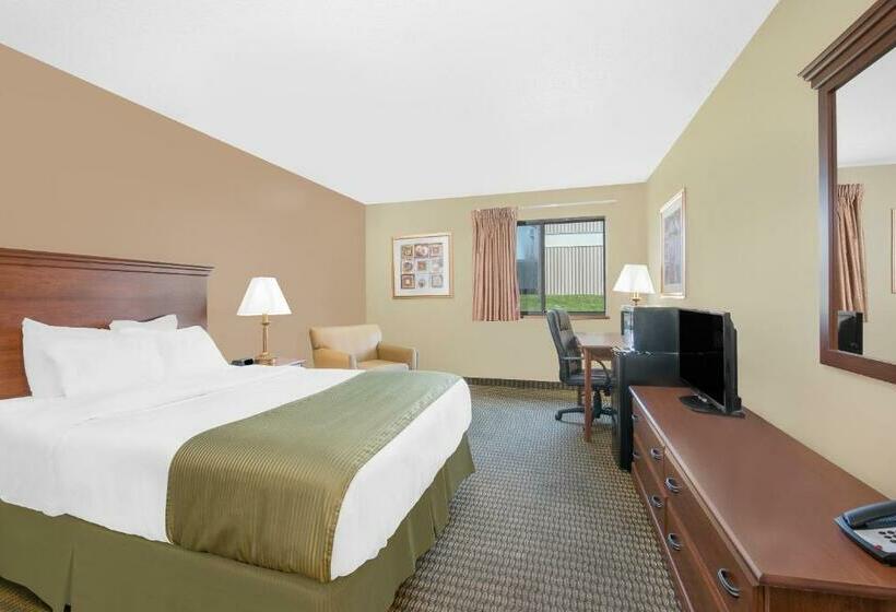 带大床的标准间, Days Inn By Wyndham Mitchell Sd