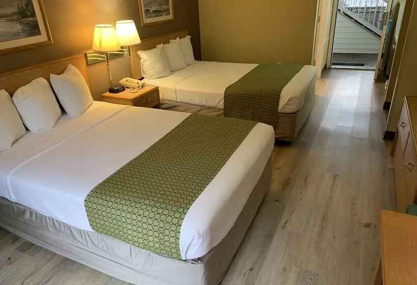 ２ダブルベッドのスタンダードルーム, Days Inn By Wyndham Ocean Shores