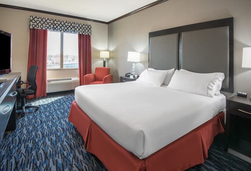 Номер Стандарт, Holiday Inn Express Cleveland Airport   Brook Park, An Ihg