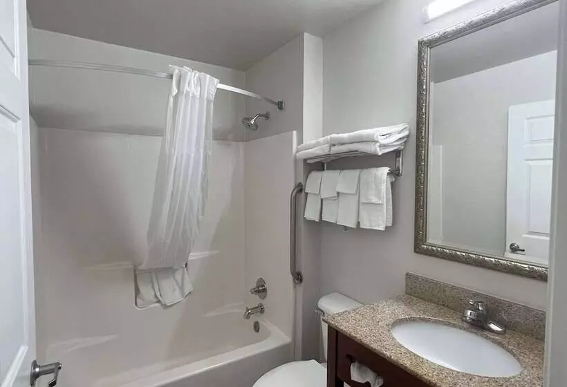 Sviitti, Quality Inn Merrimack  Nashua