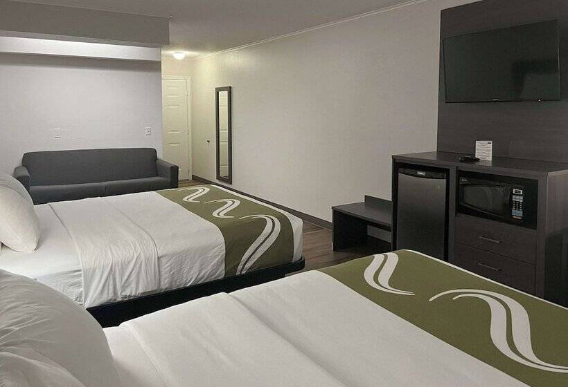 Люкс, Quality Inn Merrimack  Nashua